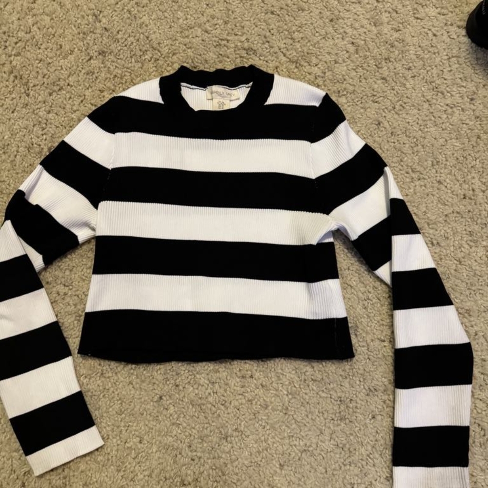 black & white, long- sleeved, cropped shirt